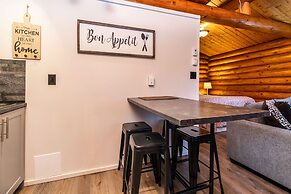 Riverbend Cottages & RV Resort