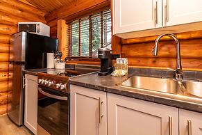 Riverbend Cottages & RV Resort