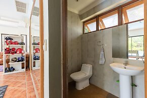 Large 6 Bed Luxury Villa on the Golf Course (PHJ)