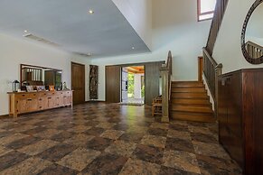 Large 6 Bed Luxury Villa on the Golf Course (PHJ)