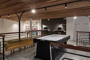 Double B Hostel