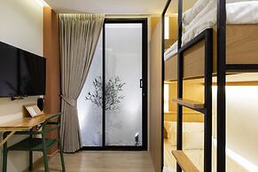 Double B Hostel