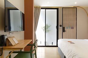 Double B Hostel