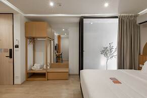 Double B Hostel