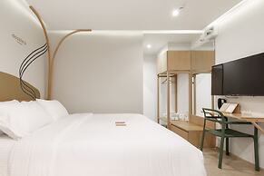 Double B Hostel