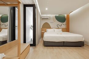 Double B Hostel