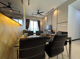 Attic Home Melaka Silverscape Residence