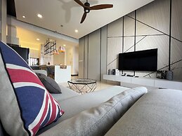 Attic Home Melaka Silverscape Residence