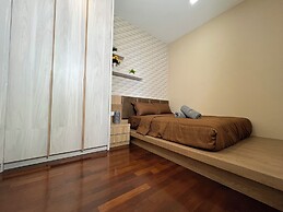 Attic Home Melaka Silverscape Residence