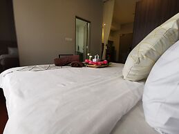 Attic Home Melaka Silverscape Residence