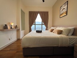 Attic Home Melaka Silverscape Residence