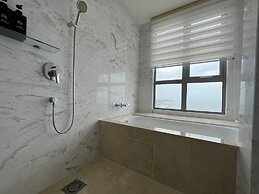 Attic Home Melaka Silverscape Residence