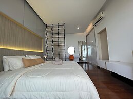 Attic Home Melaka Silverscape Residence