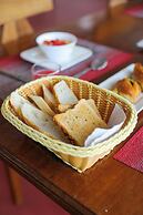 Le Clarisse Guest House