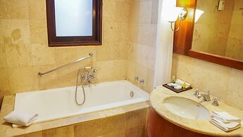 Lorin Solo Hotel