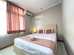 Winotosastro Hotel by Athelu
