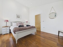 Oakwood House