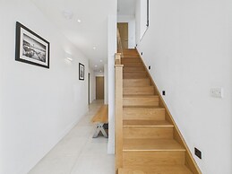 Oakwood House