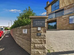 Oakwood House
