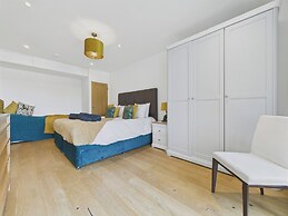 Oakwood House