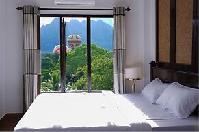 Mad Monkey  Vang Vieng