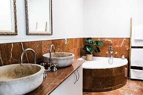 Royal Boutique Hotel