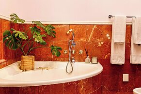 Royal Boutique Hotel