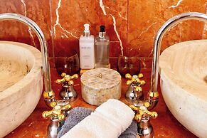 Royal Boutique Hotel