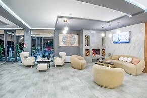 Solo Grand Boshuri Hotel