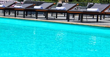 Solo Grand Boshuri Hotel