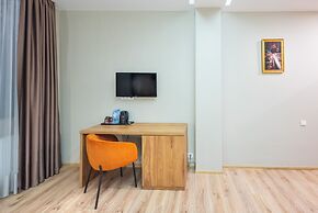 Solo Grand Boshuri Hotel