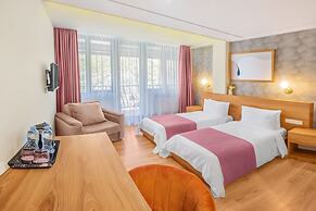 Solo Grand Boshuri Hotel