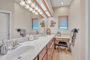 Hole in One! Luxury Home Near Golf Course, Airport, Embry Riddle