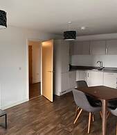 Modern 1-bed Apt, Sleeps 2 in Birmingham