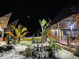MKEKA SPICE LODGE