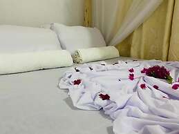 MKEKA SPICE LODGE