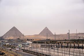 Royal Great Pyramid INN