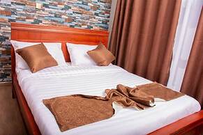 Hoima Breeze