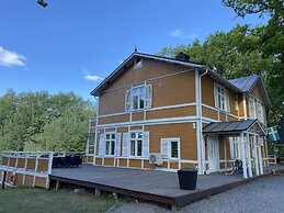 Beautiful lake view house