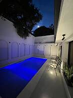 Luxury Home In Las Lomas