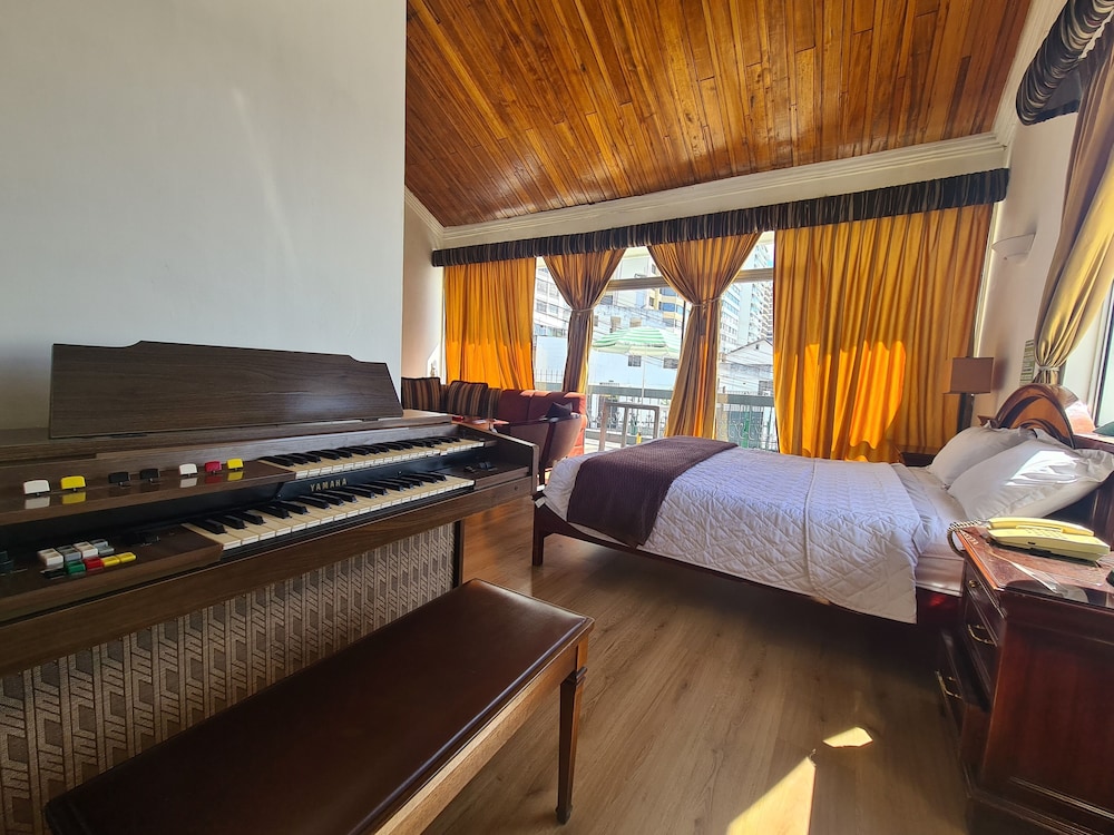 Hotel & Suites Gonsalez Suarez Quito
