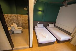 Room V Jalan Jenang