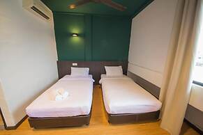 Room V Jalan Jenang