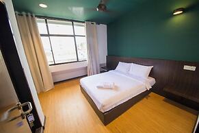 Room V Jalan Jenang