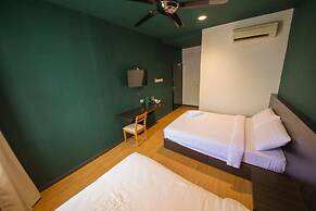 Room V Jalan Jenang