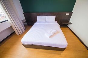 Room V Jalan Jenang