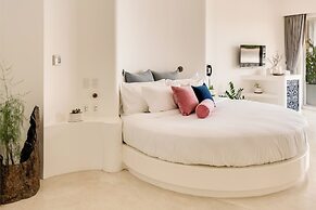 Ampersand Resort