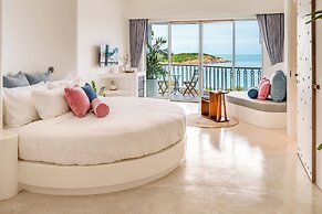 Ampersand Resort
