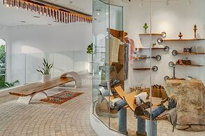 Ampersand Resort