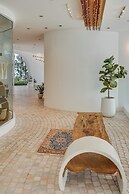 Ampersand Resort